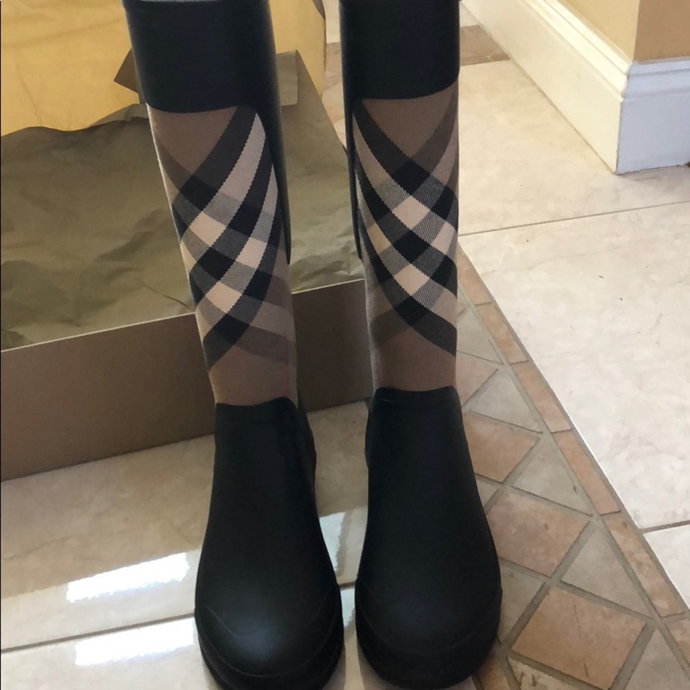 Burberry rain boots